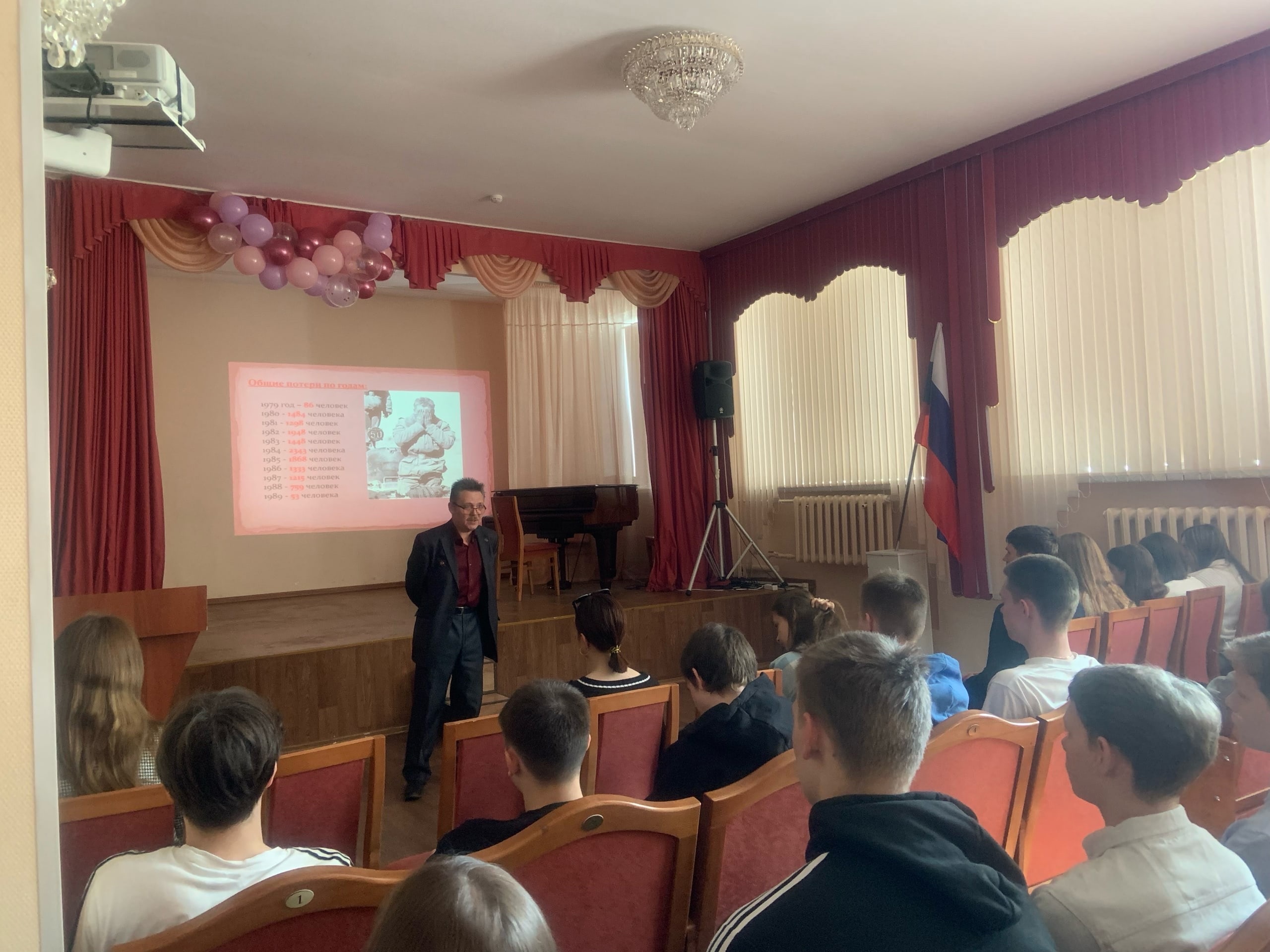 Герои в нашей стране всегда были, есть и будут!