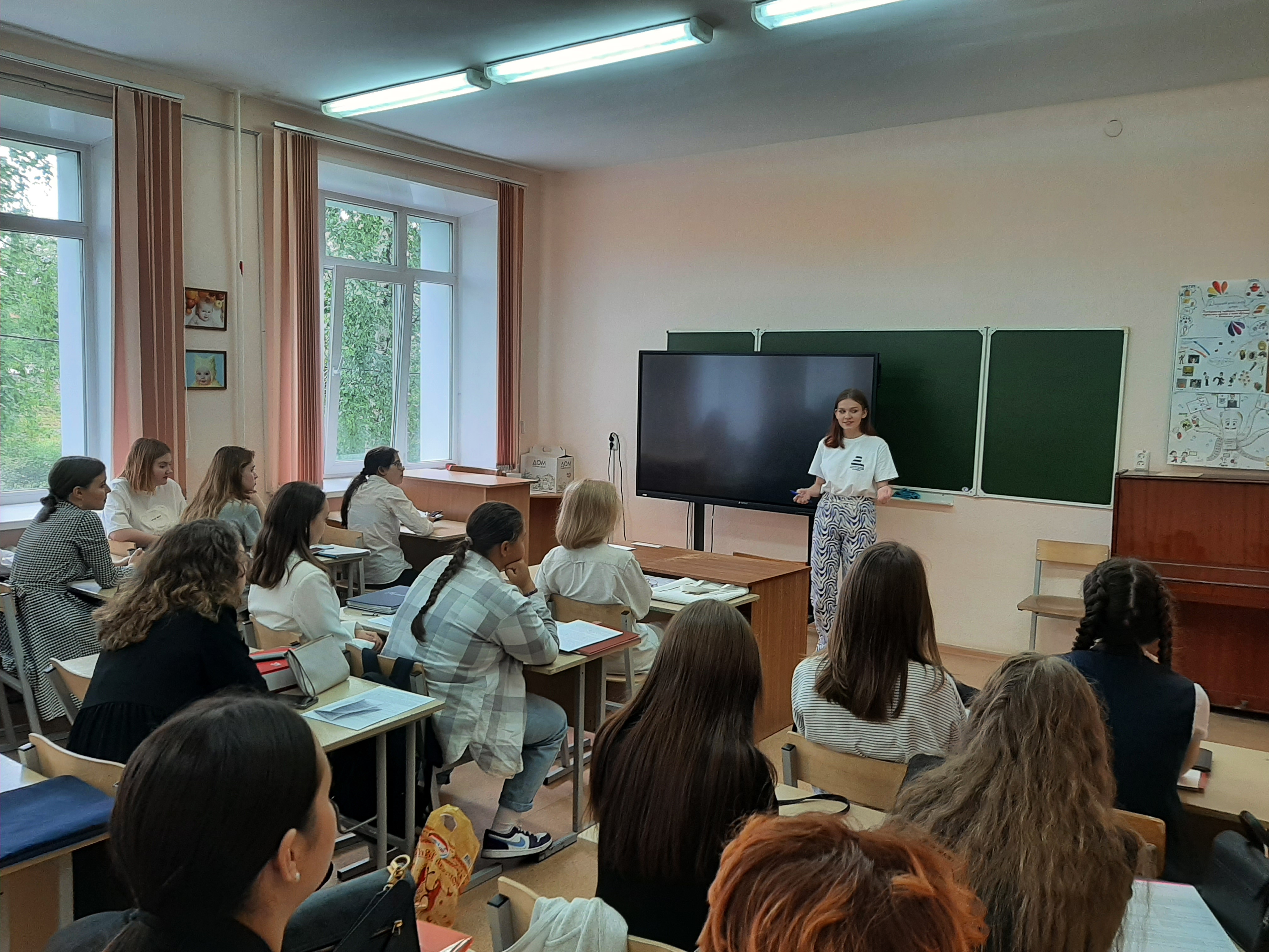 Стартовали вступительные испытания будущих педагогов